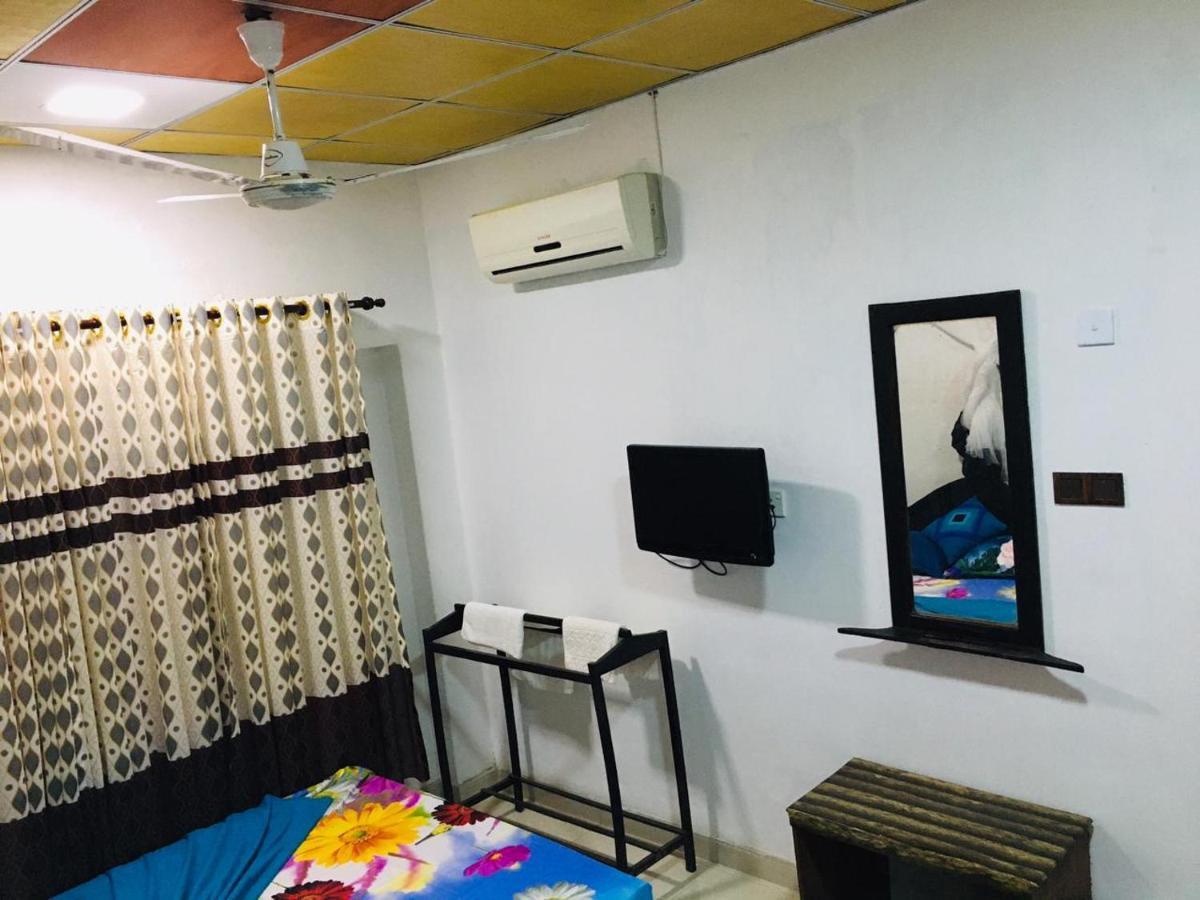 Bathiya Tourist Guest Anuradhapura Hotel Buitenkant foto